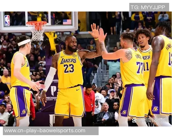 今日湖人对阵热火比赛第四节精彩回顾与关键时刻分析