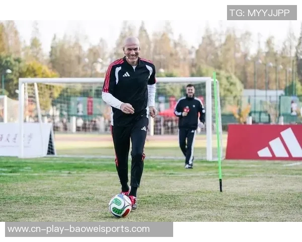 时隔七年再访我国，齐达内走进上海交大寄语我国学校足球